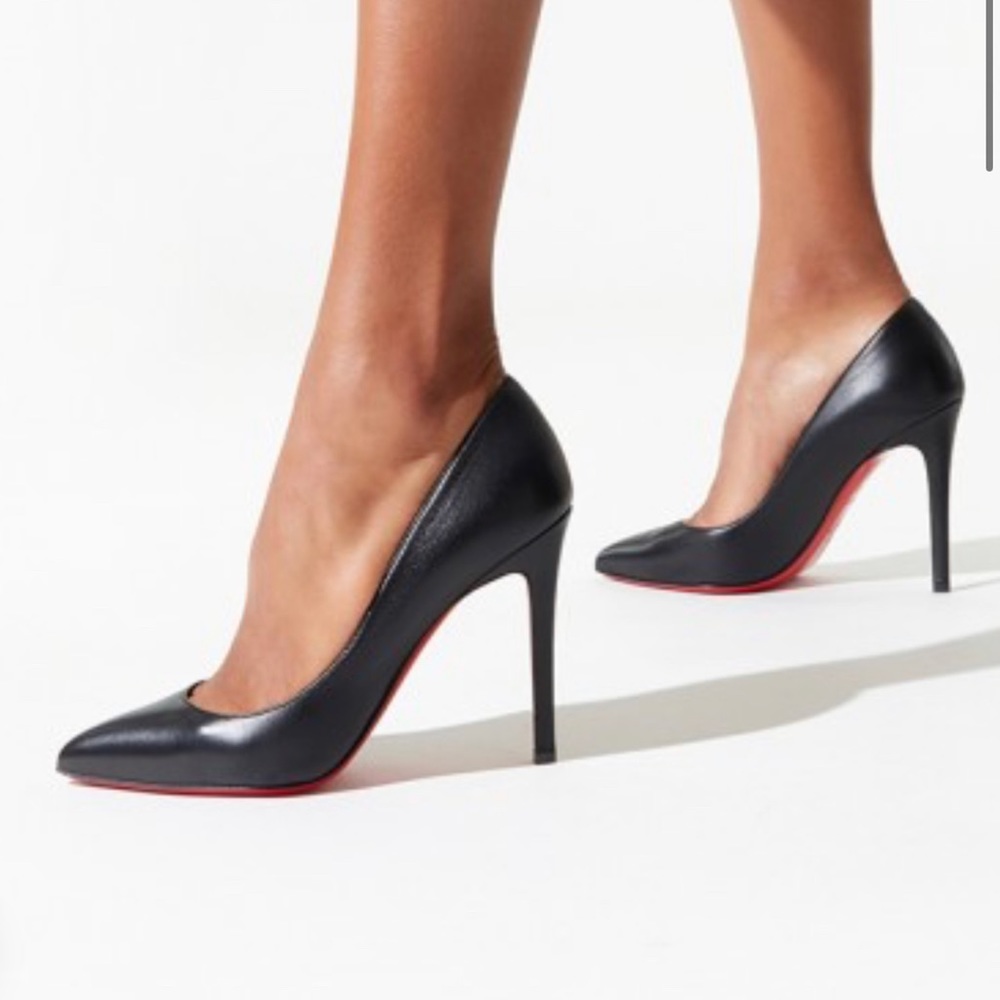 Christian Louboutin's Pigalle
100 mm Pumps - Nappa leather - Black